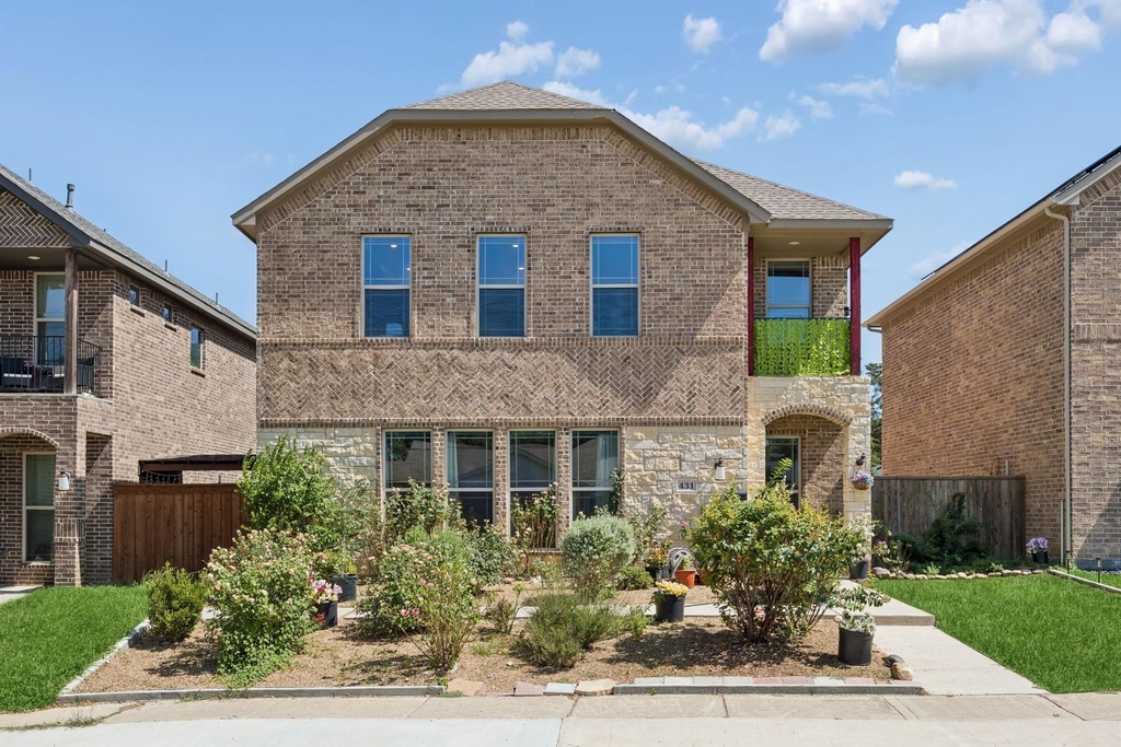 431 W Pioneer Drive - Photo 0