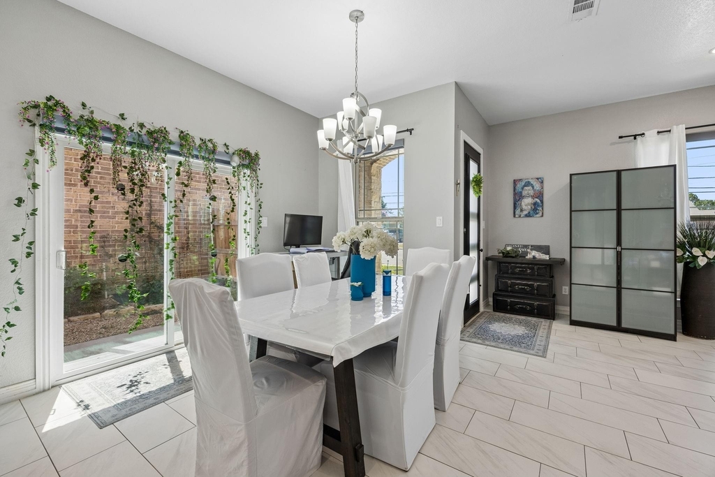 431 W Pioneer Drive - Photo 7