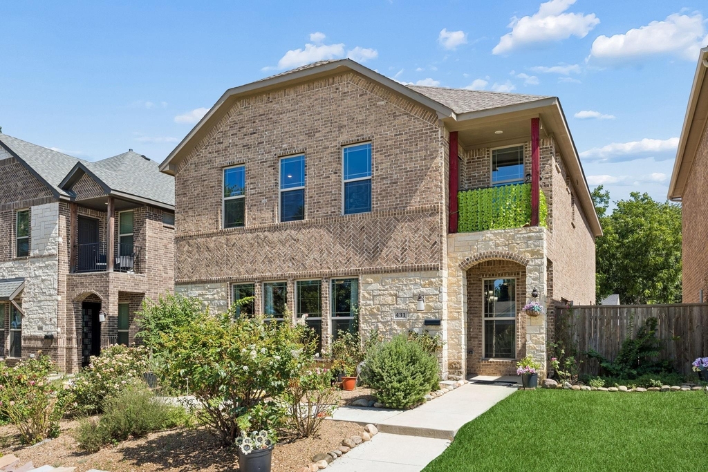 431 W Pioneer Drive - Photo 1