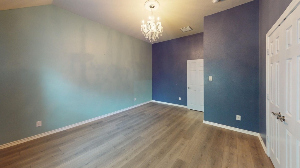 8300 Blue Periwinkle Lane - Photo 17
