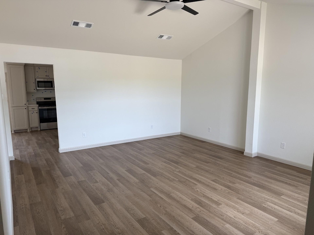 402 N Nolan River Road - Photo 1