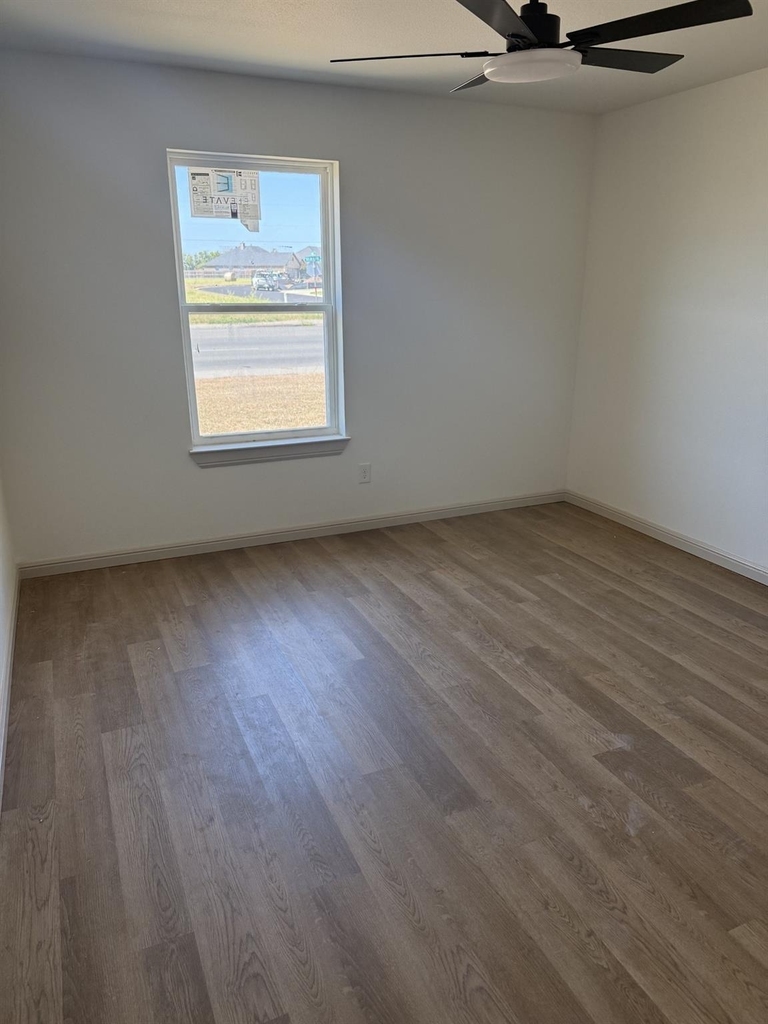 402 N Nolan River Road - Photo 8