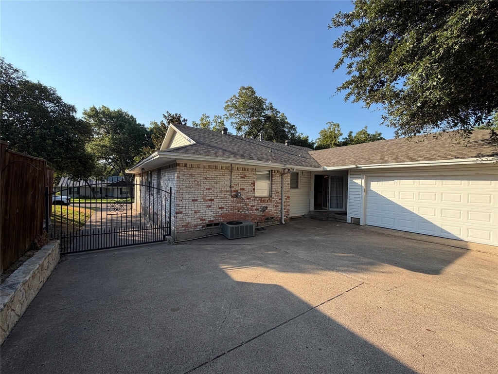 2323 Springhill Drive - Photo 17