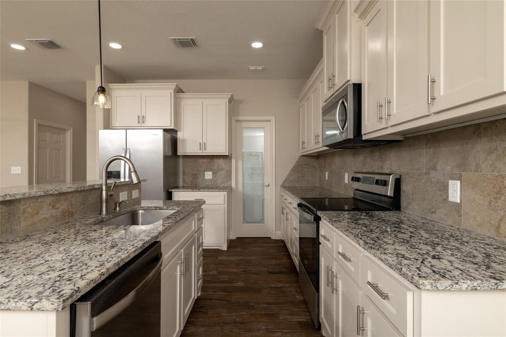 405 Titus Drive - Photo 16