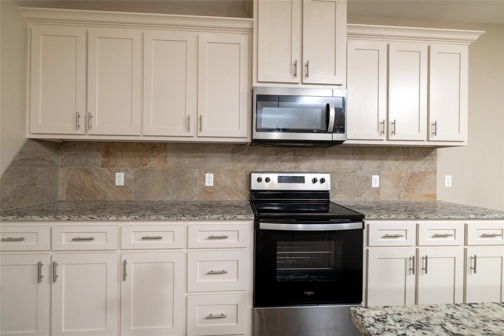 405 Titus Drive - Photo 15