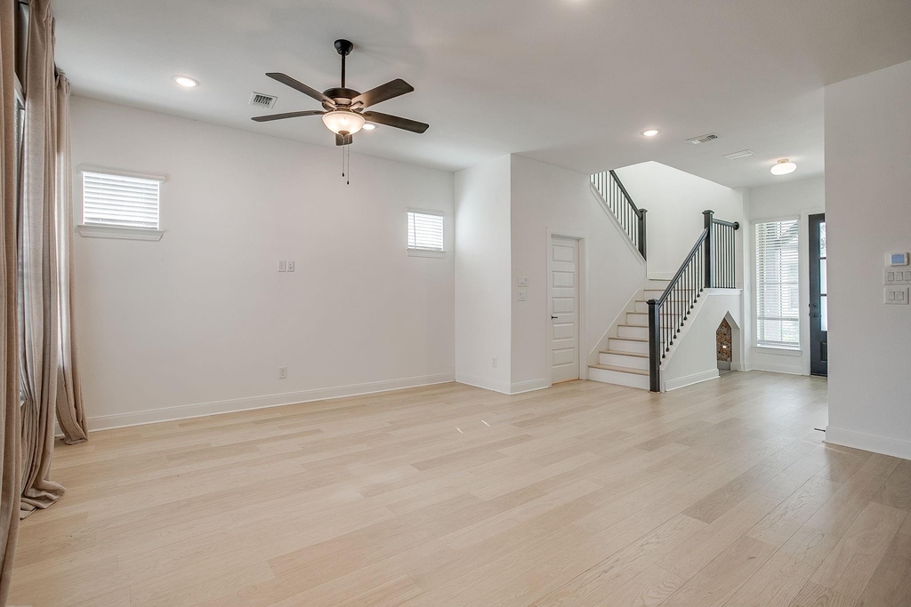 708 Pheasant Run Street - Photo 6