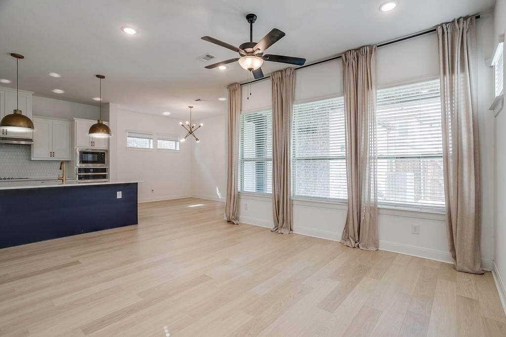 708 Pheasant Run Street - Photo 5