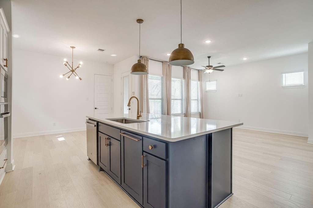 708 Pheasant Run Street - Photo 13