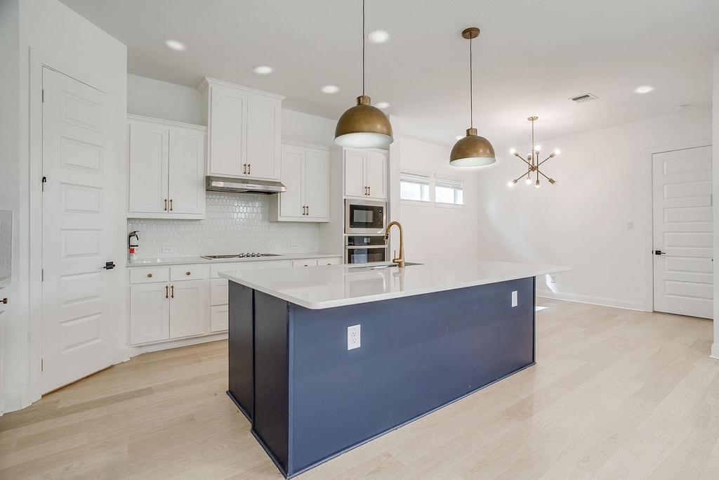 708 Pheasant Run Street - Photo 7
