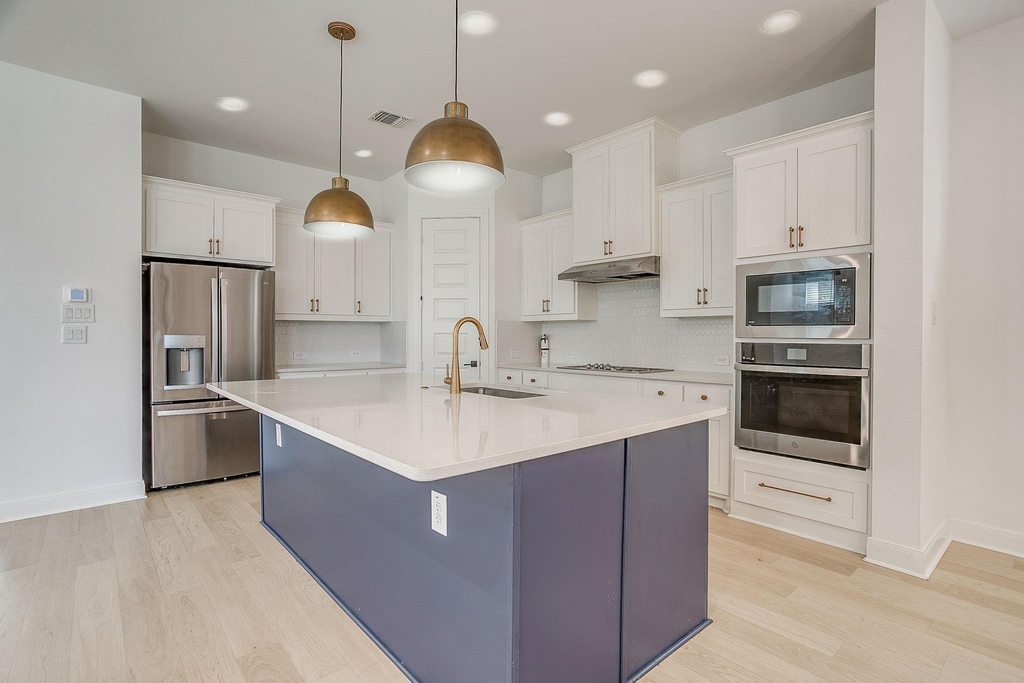 708 Pheasant Run Street - Photo 9