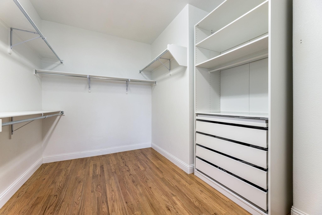 782 Windsor Road - Photo 33