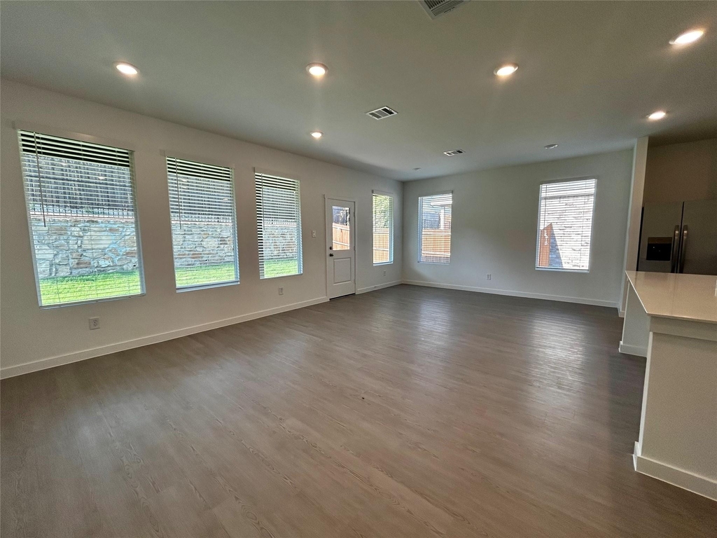 443 Ridge Drive - Photo 4