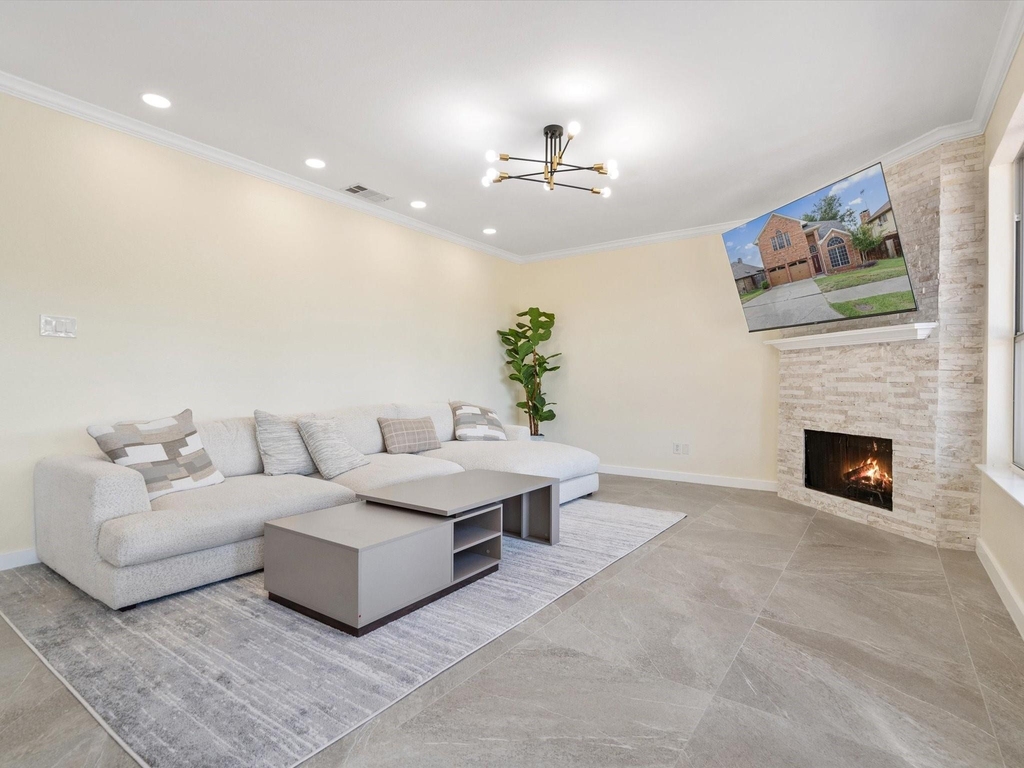 1339 Barclay Drive - Photo 3