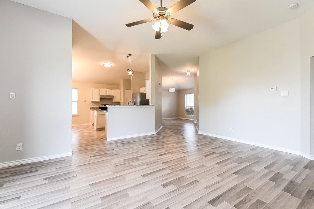 1731 Reynolds Street - Photo 1