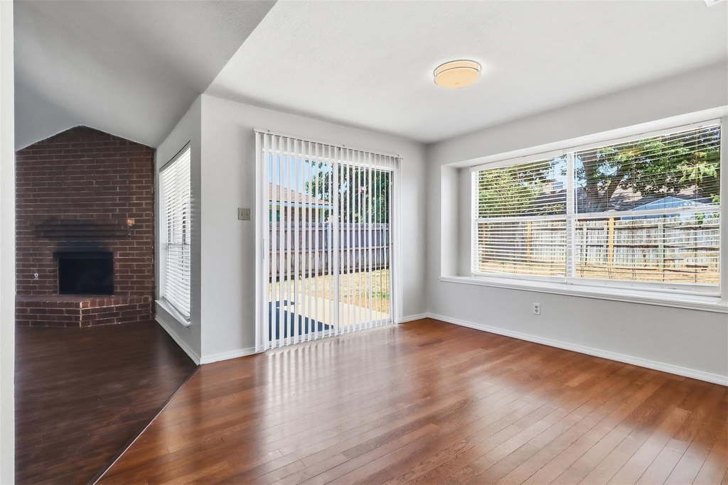 2866 White Oak Drive - Photo 5