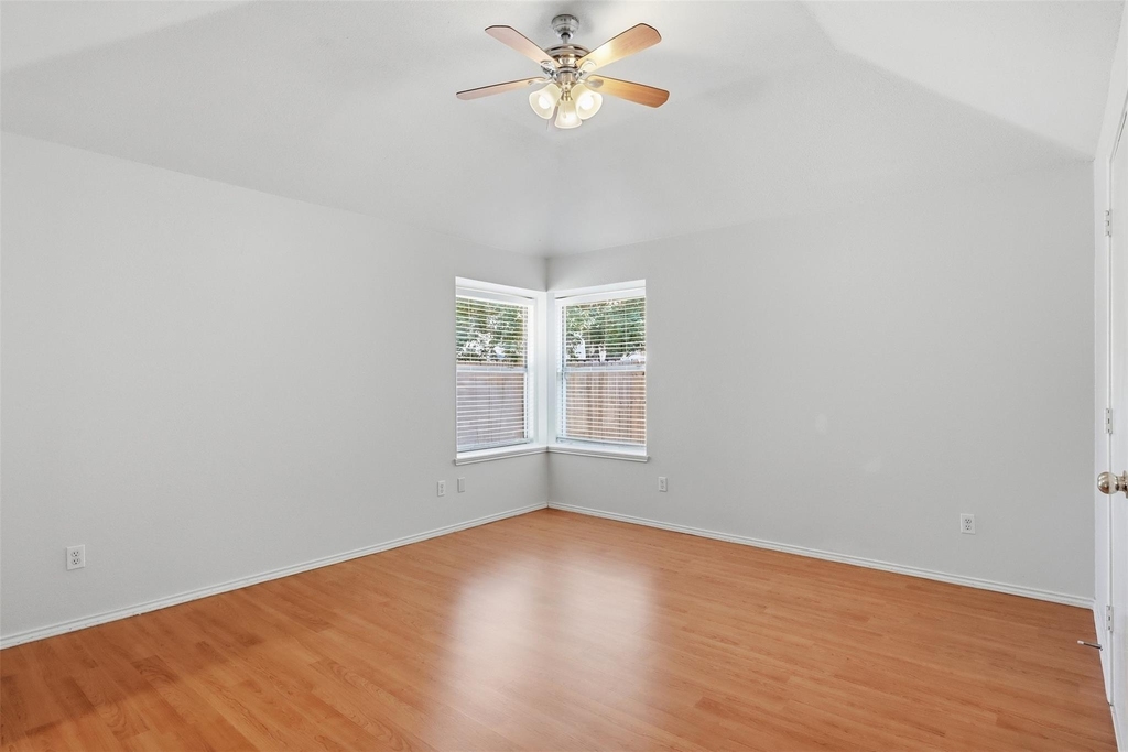 2866 White Oak Drive - Photo 9
