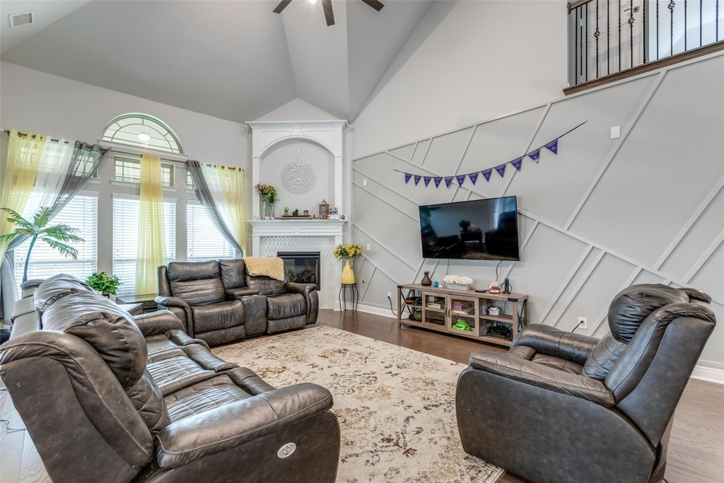 1412 Baynes Drive - Photo 7