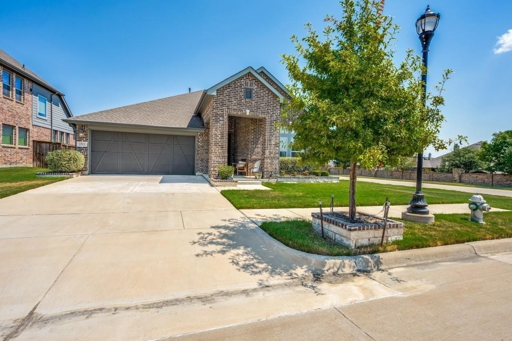 1511 Brandenburg Street - Photo 1