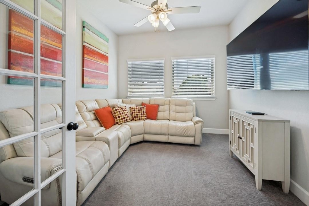 1511 Brandenburg Street - Photo 4