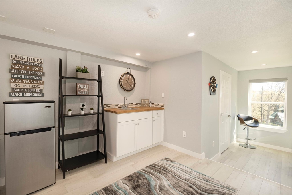 251 Queens Drive - Photo 25