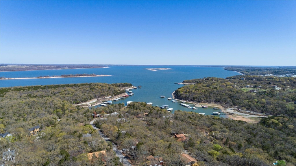 251 Queens Drive - Photo 3