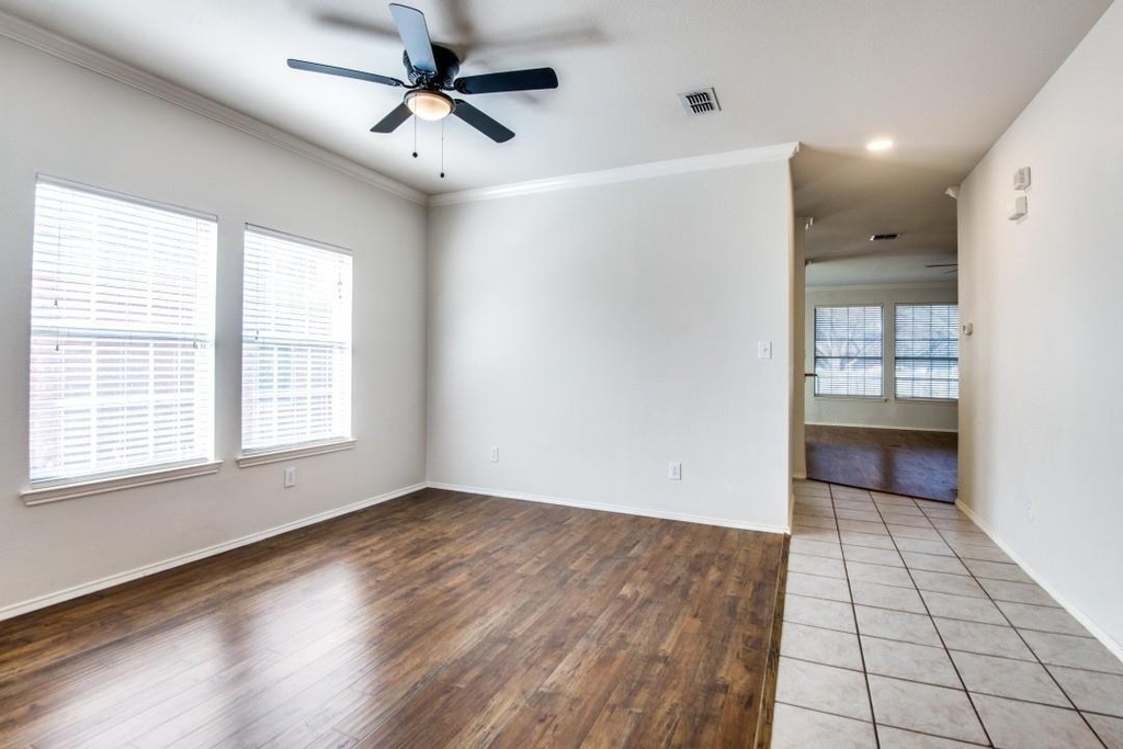 5121 Timber Park Drive - Photo 4