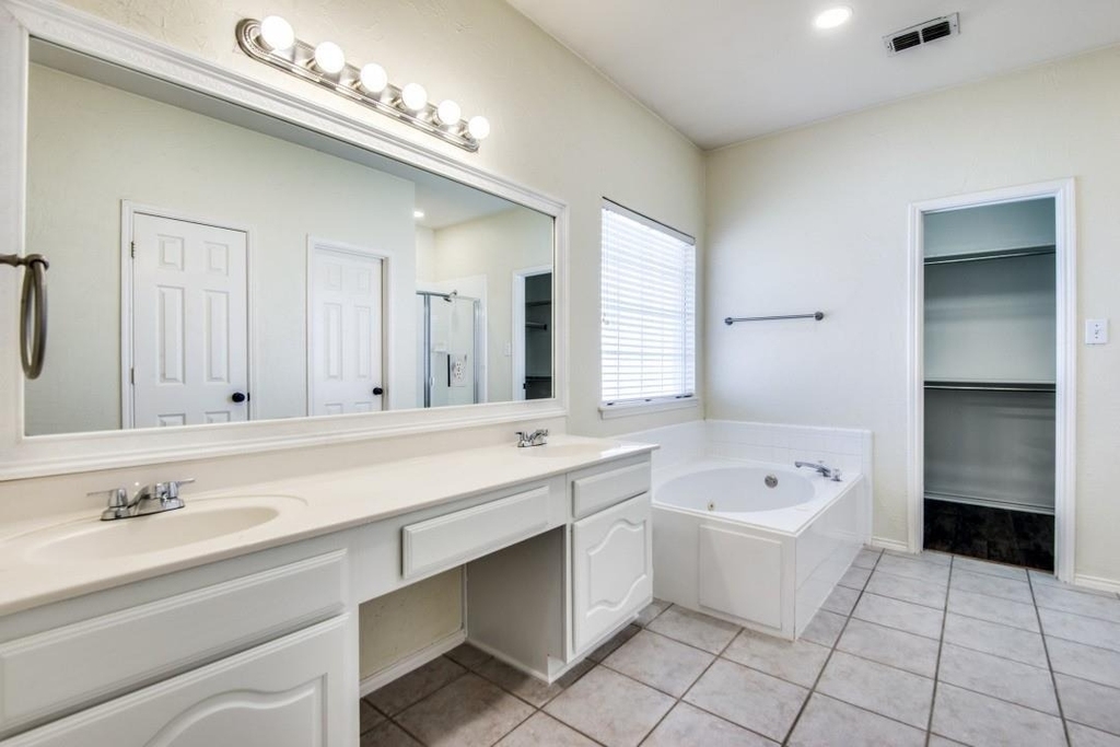 5121 Timber Park Drive - Photo 14