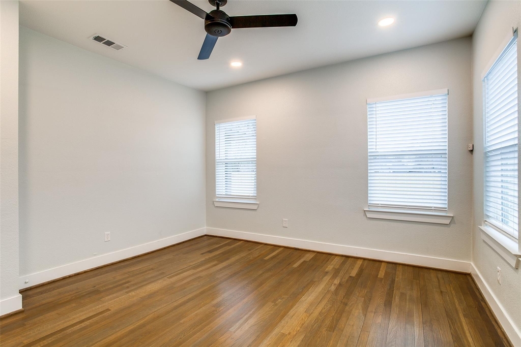 619 Pembroke Avenue - Photo 18