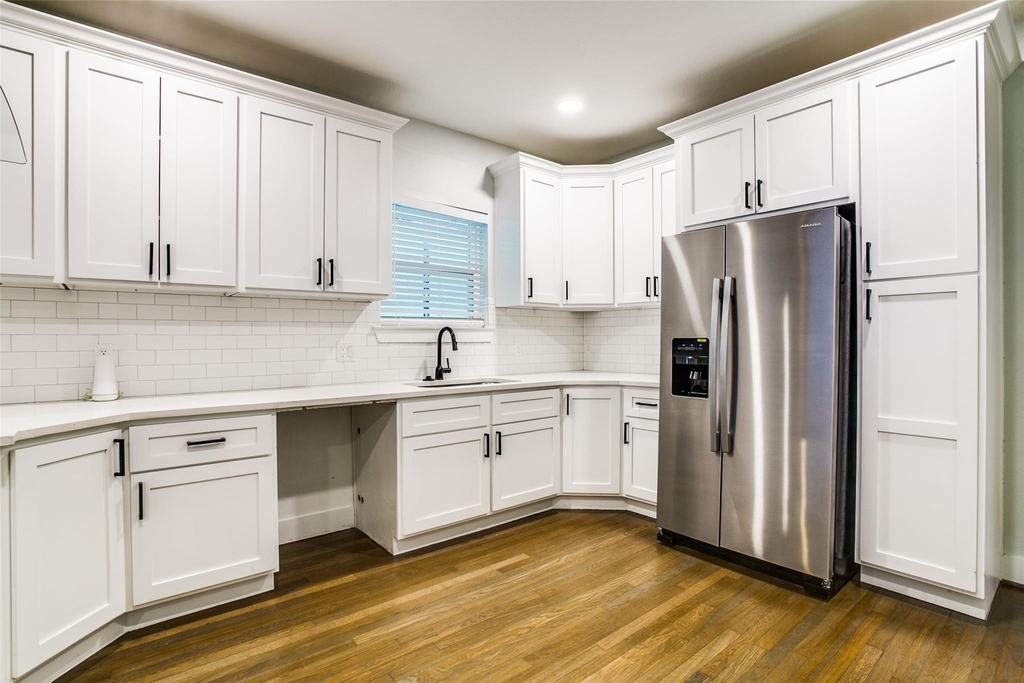 619 Pembroke Avenue - Photo 14