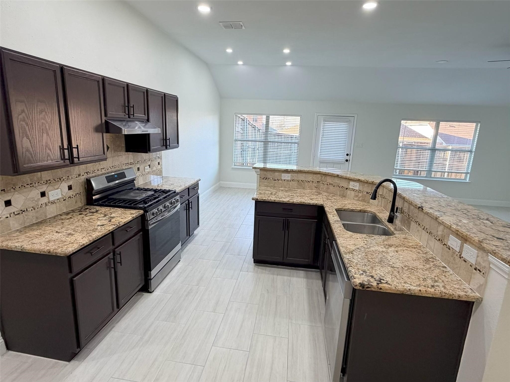 1513 Timber Ridge Drive - Photo 2