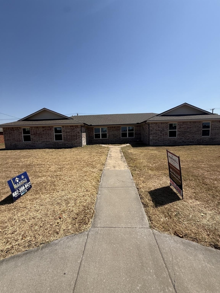 402 N Nolan River Road - Photo 1