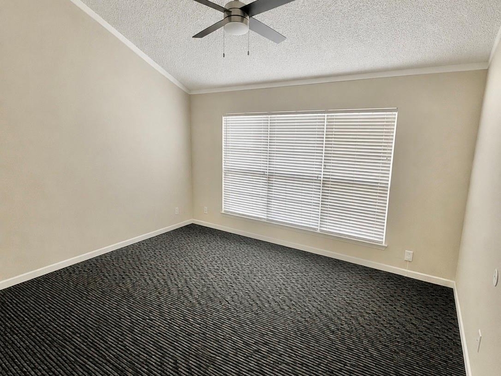 418 Newberry Street - Photo 9