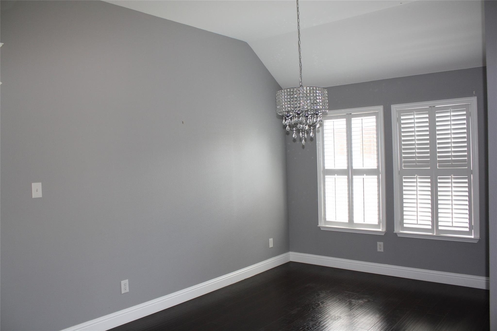 5021 Blackelm Drive - Photo 7