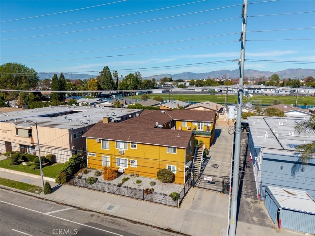 13015 Vanowen Street - Photo 17