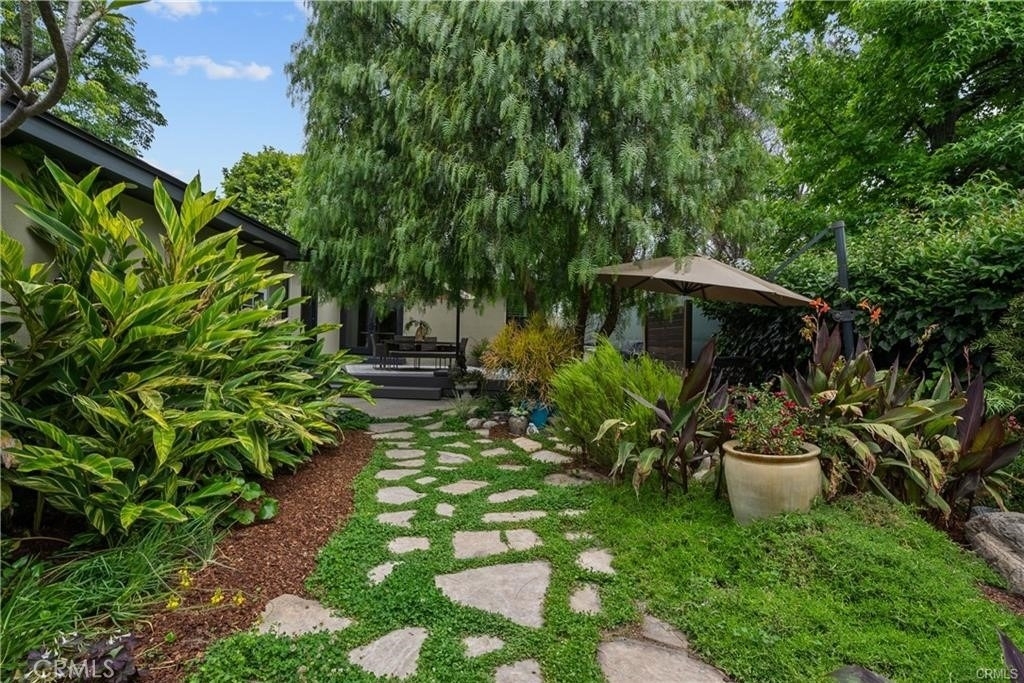 18240 Rayen Street - Photo 19