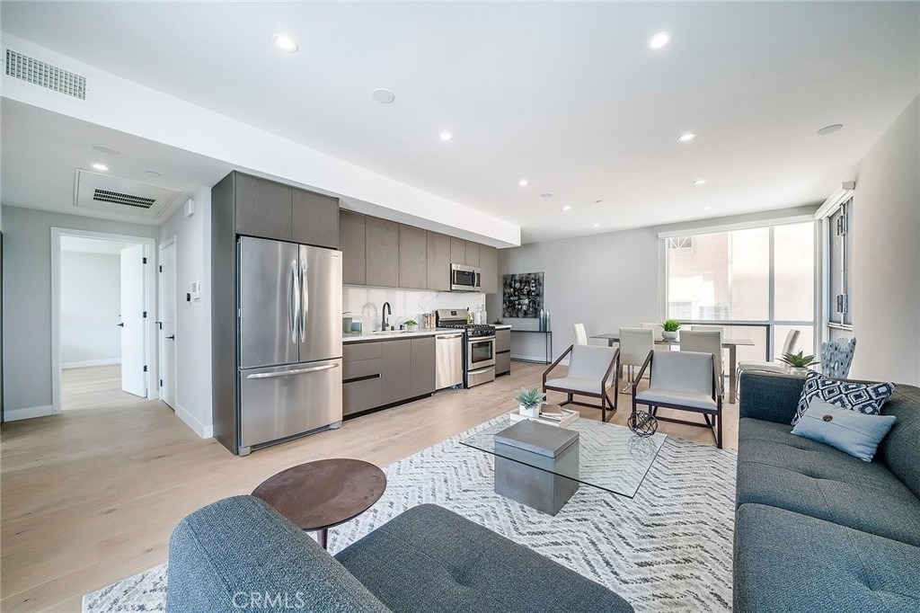 1148 N Detroit Street - Photo 11