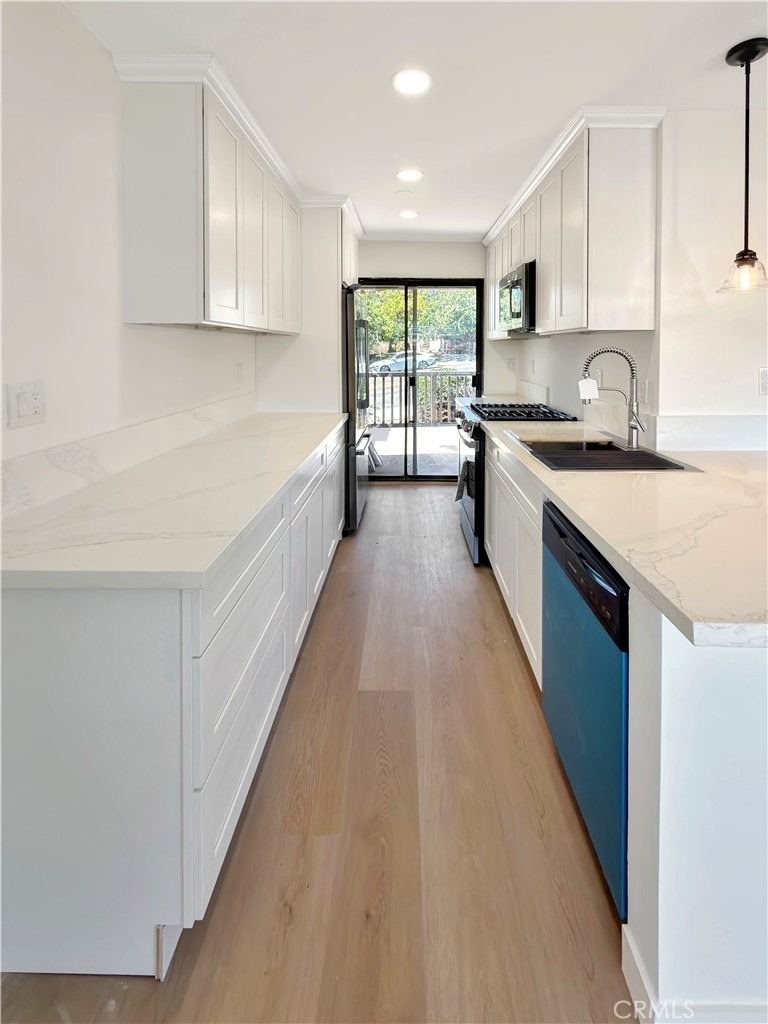 706 N Prospect - Photo 2