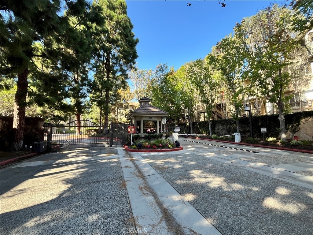 2567 Plaza Del Amo - Photo 19