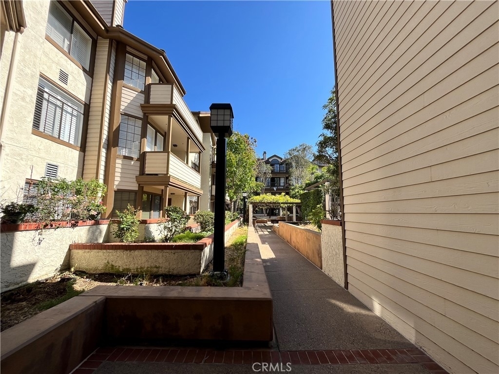 2567 Plaza Del Amo - Photo 14