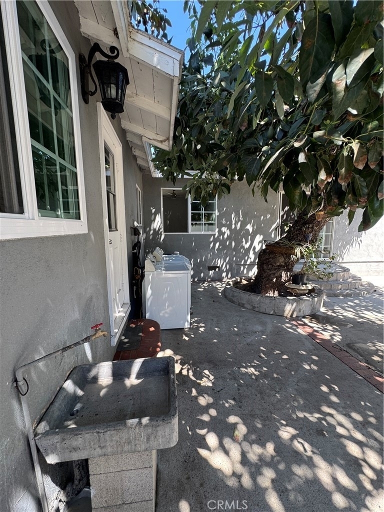 325 Pasadena - Photo 19