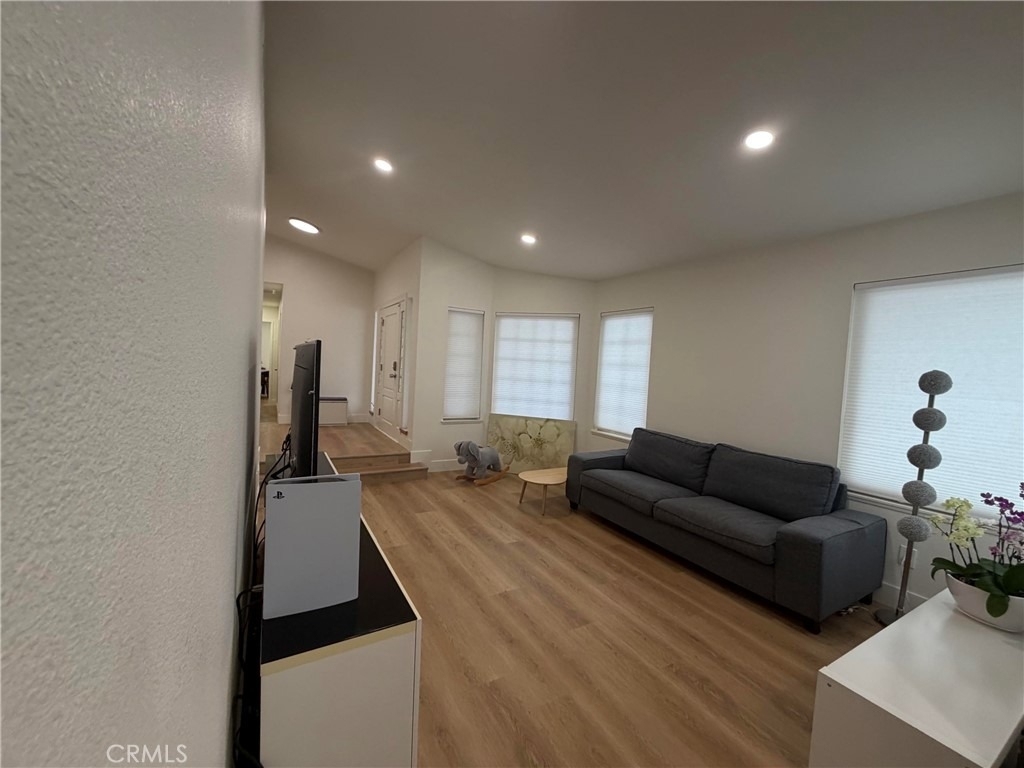 2115 Baywood - Photo 5