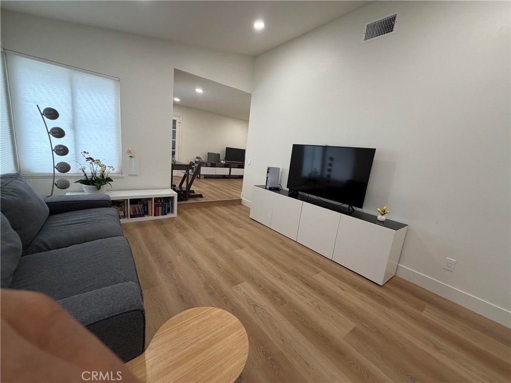 2115 Baywood - Photo 4