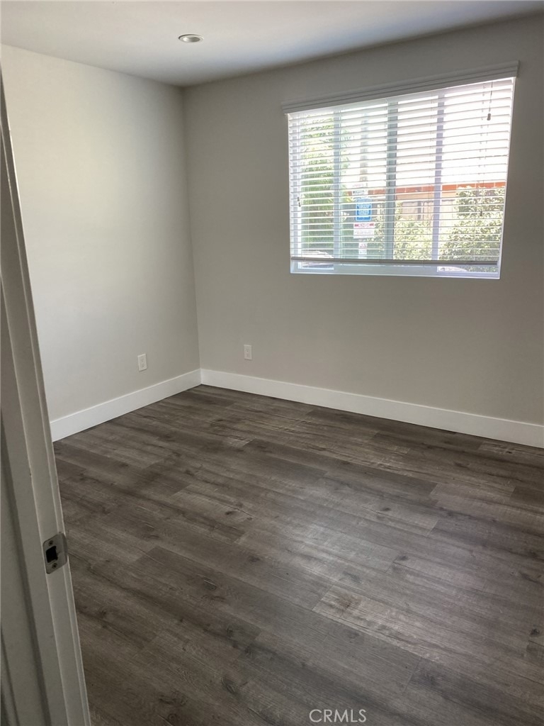 2420 1/2 Folsom Street - Photo 6