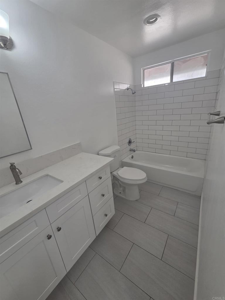 431 E Madison Ave - Photo 3