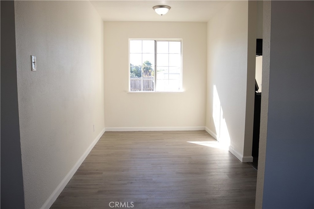 411 N Burton Street - Photo 2