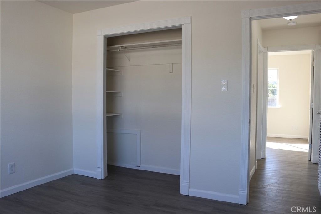 411 N Burton Street - Photo 8