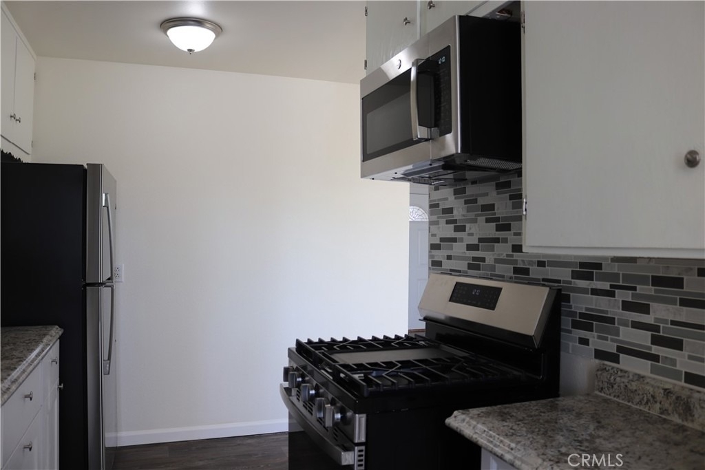 411 N Burton Street - Photo 4