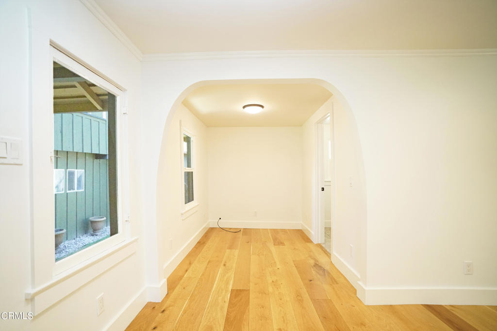 554 N Michigan Avenue - Photo 3