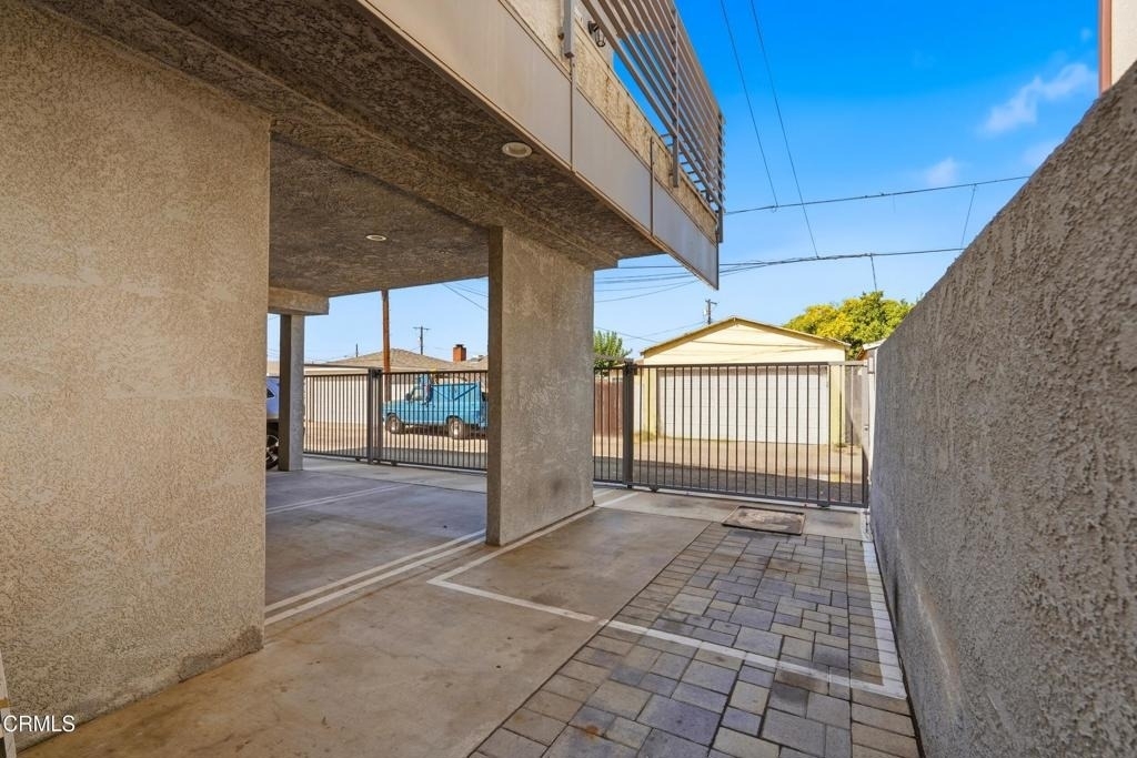 6721 1/2 Vineland Avenue - Photo 32
