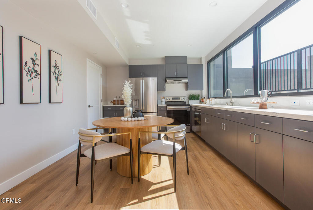3682 Harriman Avenue - Photo 1